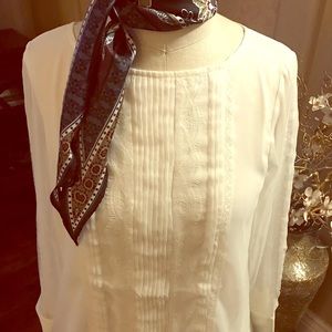 New WHBM Estelle Long-Sleeve w/Split back Tunic❤️